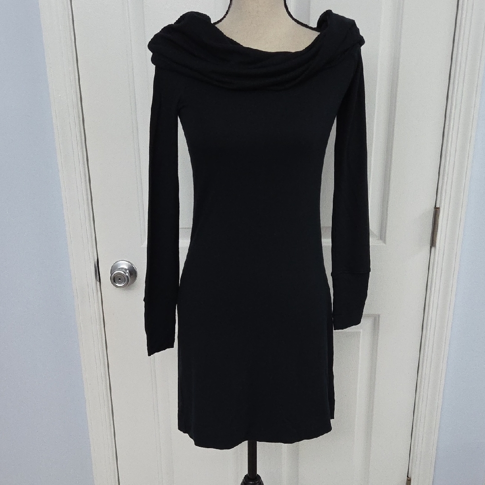 Lilly Pulitzer Black Long Sleeve Off Shoulder Dress